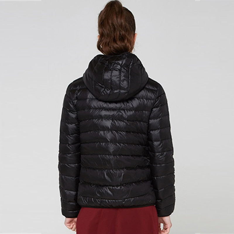 Lena | Giacca in Piuma Ultralight e Impermeabile per Donne