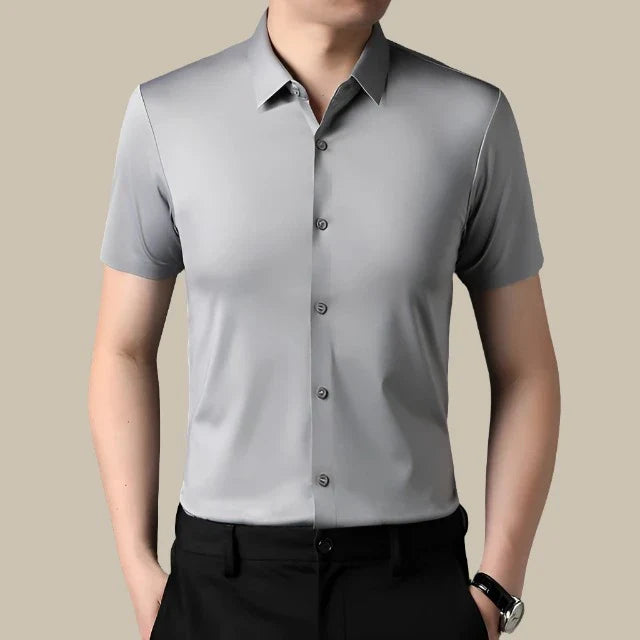 Valerio - Camicia elegante a maniche corte con finitura lucida per uomo