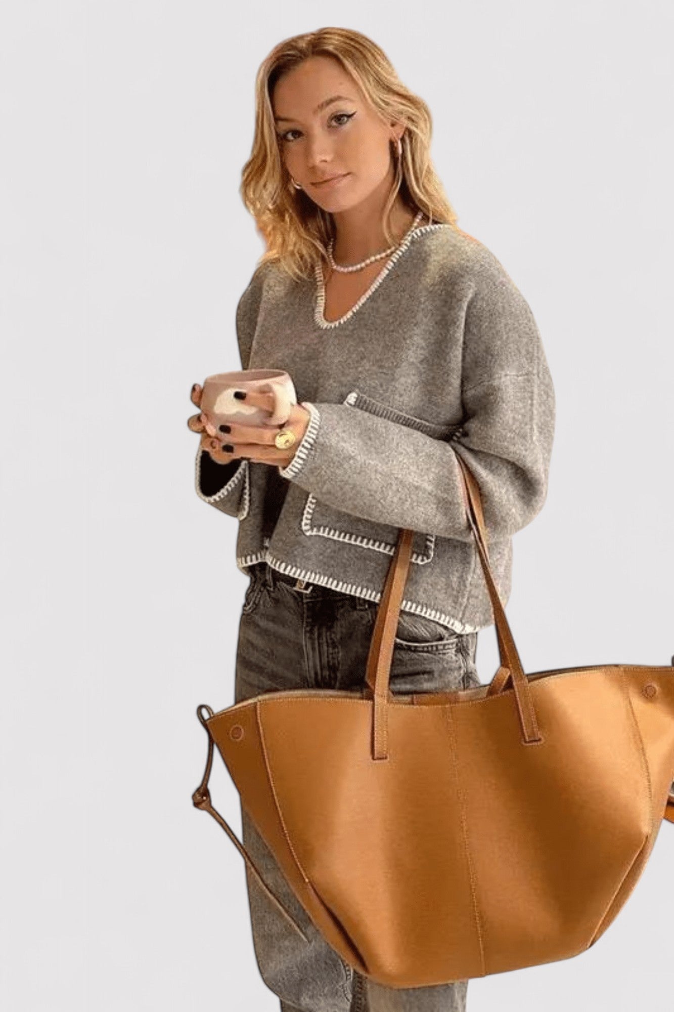 Maglione da Donna con Collo a V Elegante e Versatile per Ogni Occasione Stile Italiano