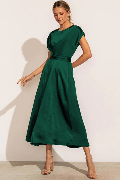 Abito Elegante in Satin con Incrocio per Occasioni Speciali Stile Italiano