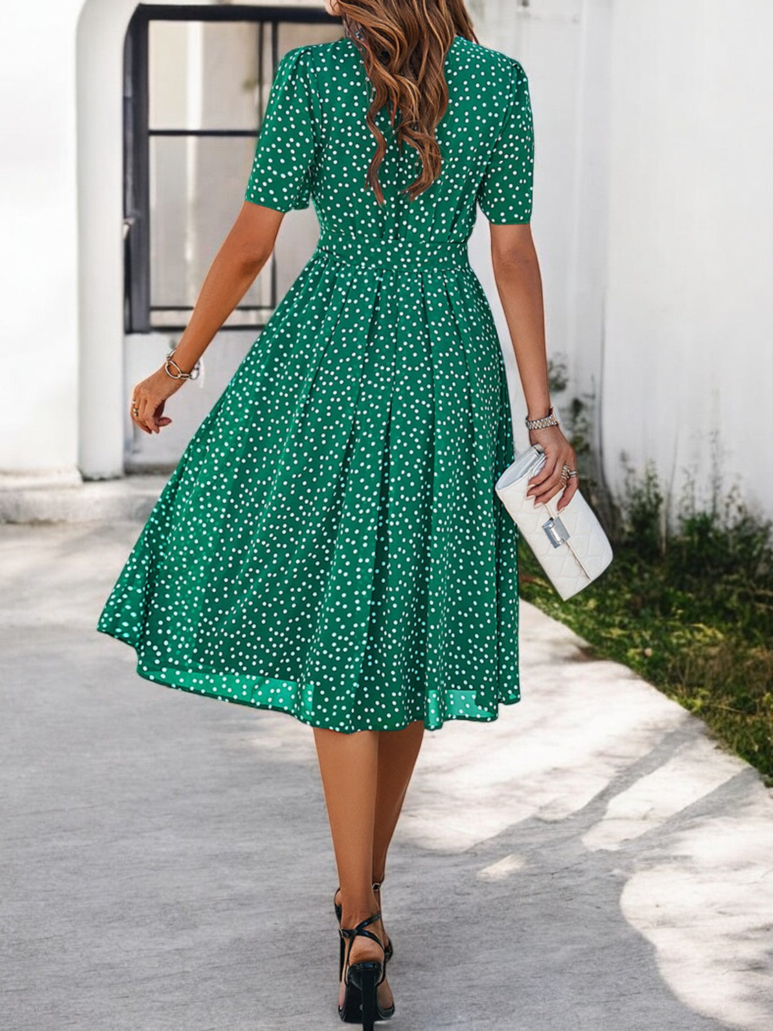 Abito Estivo Elegante con Stampa a Collo Rotondo e Maniche Corte Stile Italiano