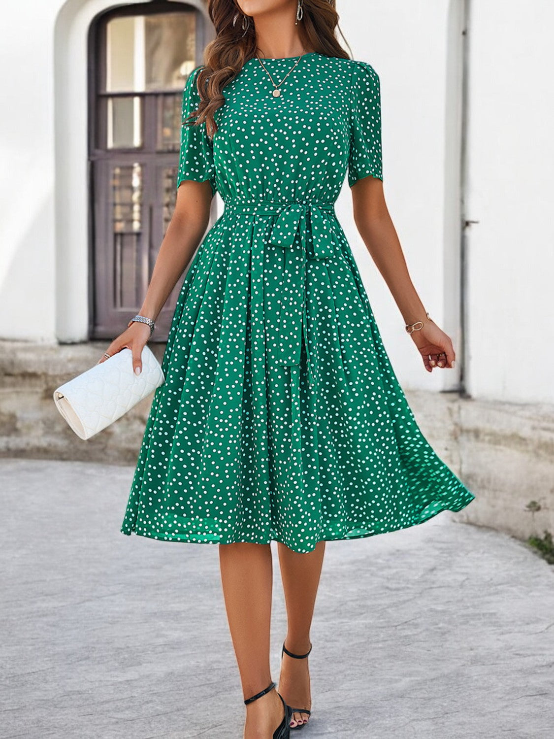 Abito Estivo Elegante con Stampa a Collo Rotondo e Maniche Corte Stile Italiano