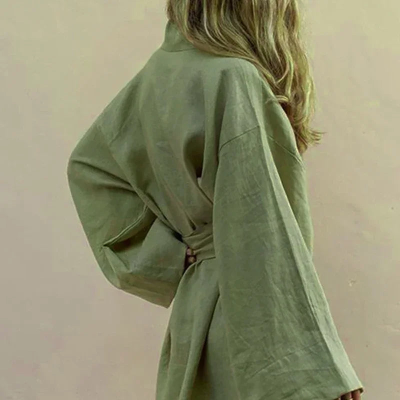 Abito Mini Elegante con Lacci per una Raffinata Sophistication Stile Italiano