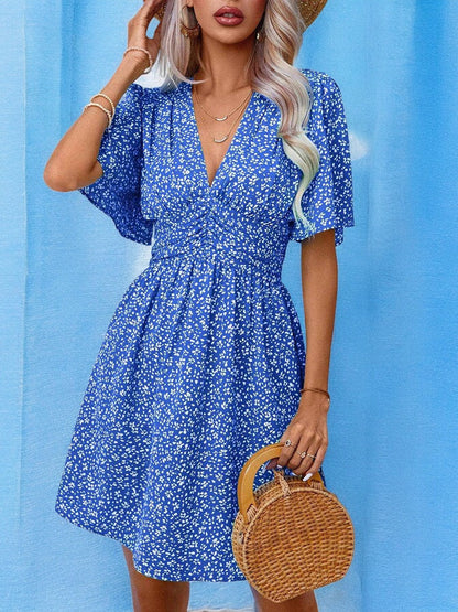 Abito Mini a V Fiorito - Estate Chic per uno Stile Senza Sforzo Stile Italiano
