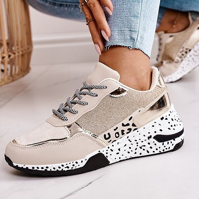 Sneakers con Stampa Leopardata alla Moda con Lacci per Donna