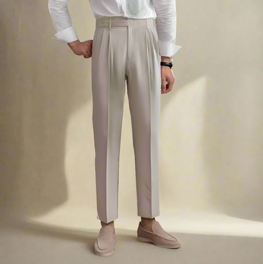 Pantaloni a vita alta per uomo: eleganza e comfort senza tempo