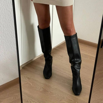 Laura - Stivale in pelle nera alto con tacco a blocco per un look elegante