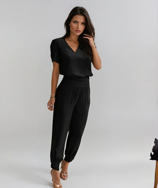Set Elegante di Top e Pantaloni per un Look Chic Senza Sforzo Stile Italiano