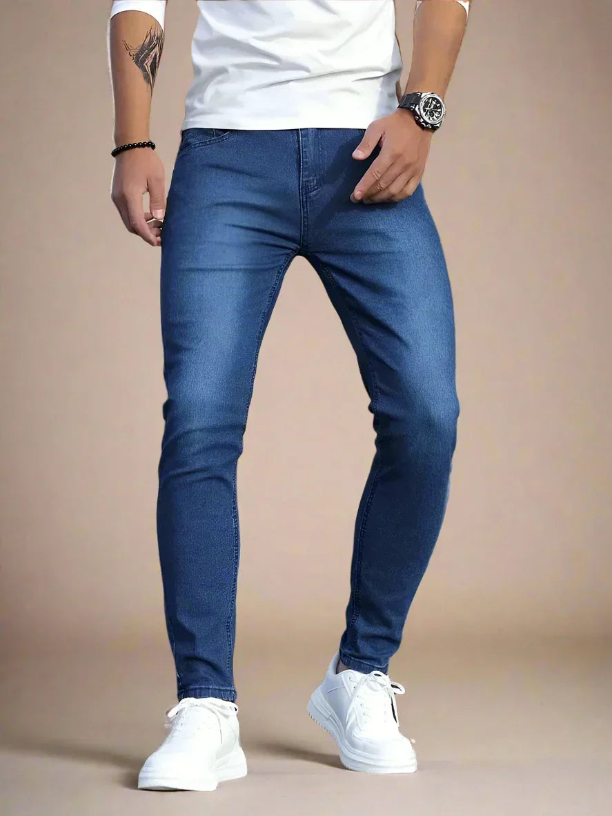 Jeans Castro - Denim slim fit con stretch per un look casual e alla moda