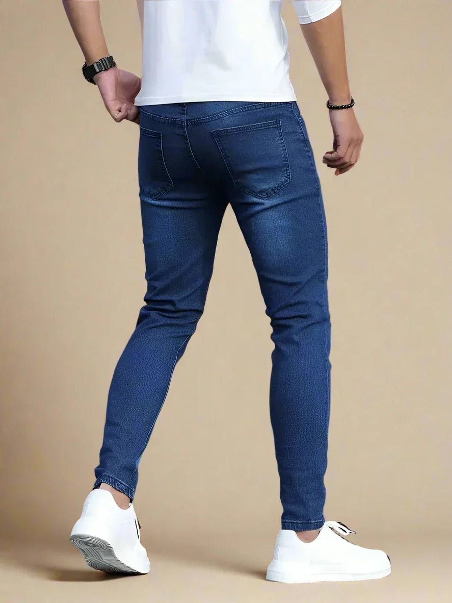 Jeans Castro - Denim slim fit con stretch per un look casual e alla moda