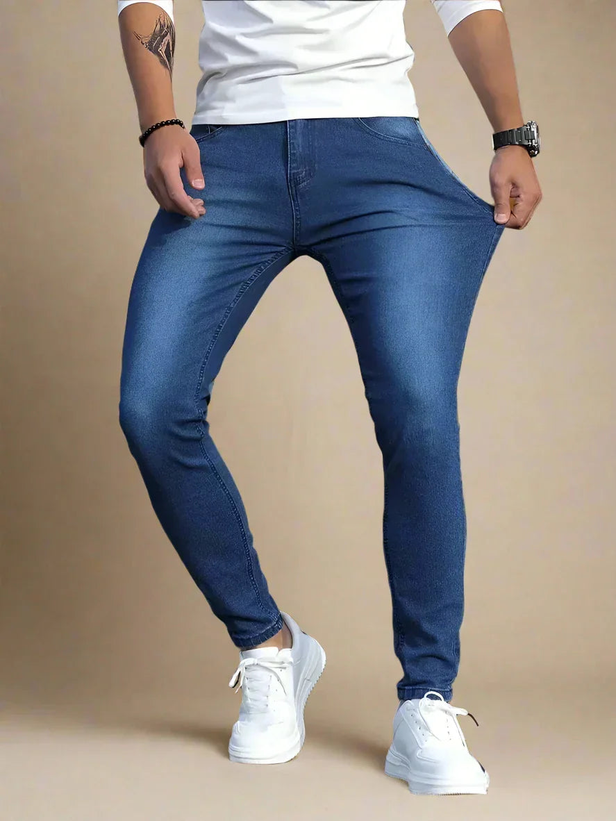 Jeans Castro - Denim slim fit con stretch per un look casual e alla moda