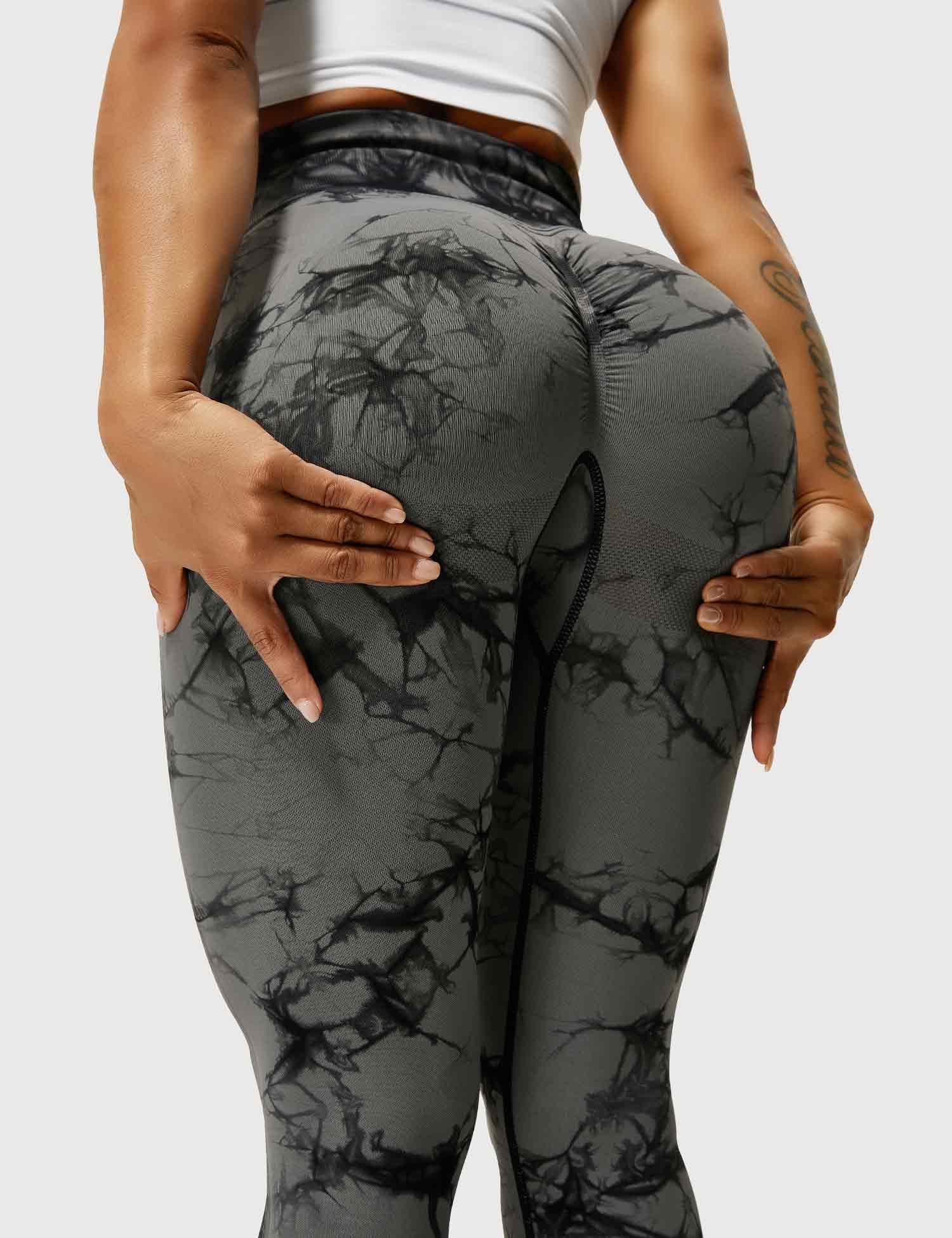 Leggings Tie Dye Comodi per Donne - Stile e Performance per Ogni Attività Stile Italiano